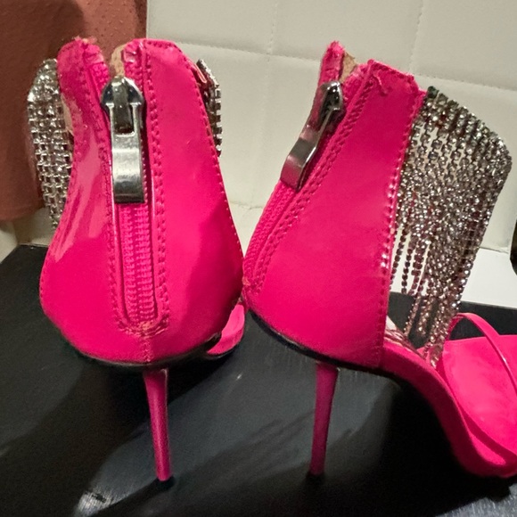 {2 for $35} 15th- 31st - Picture 2 of 3